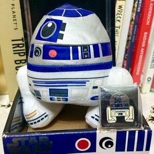 Star Wars R2-D2 Collectible Plush with Enamel Pin